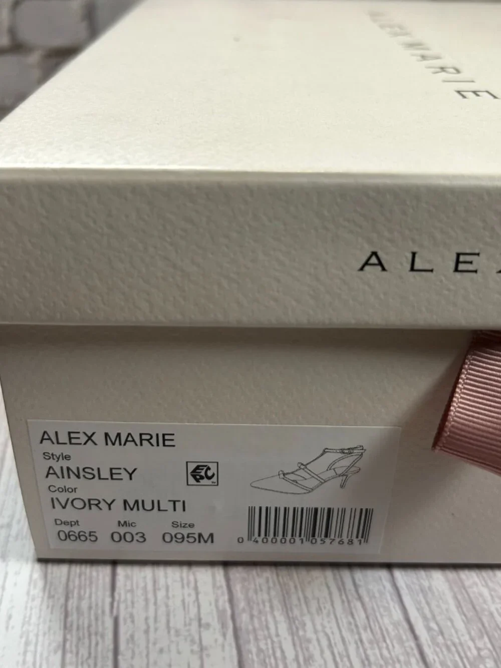 ALEX MARIE AINSLEY T STRAP HEELS 9.5